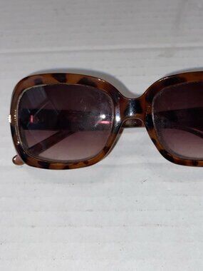 VTG Fossil Women's Oversized Square Tortoise Shell Gradient Brown Sunglasses